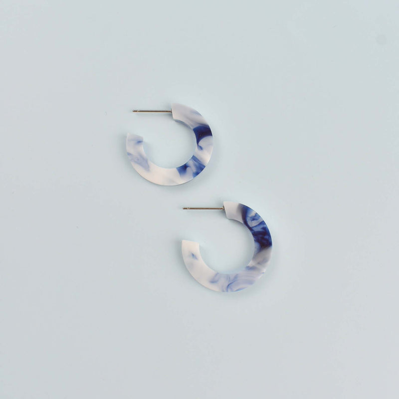 BLUE MARBLE HOOP EARRINGS