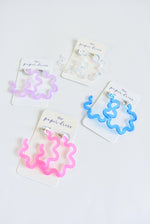 WAVY HOOP EARRINGS