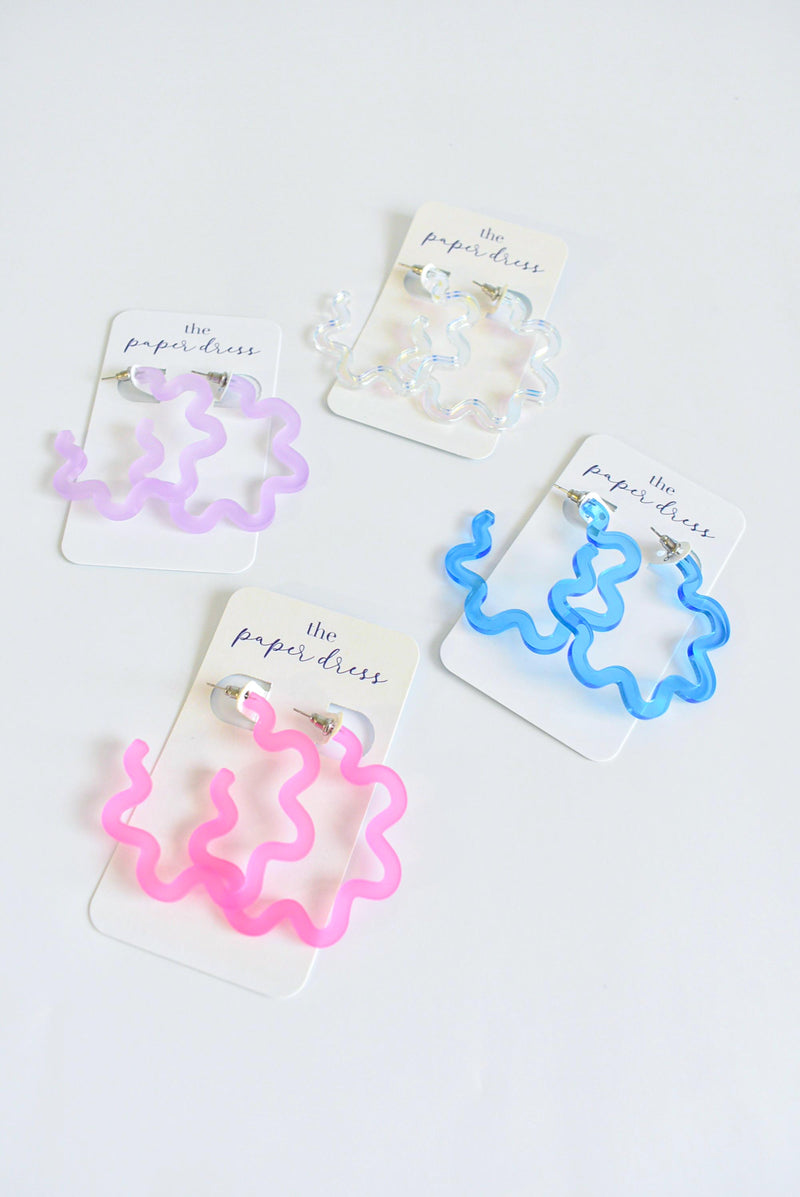 WAVY HOOP EARRINGS