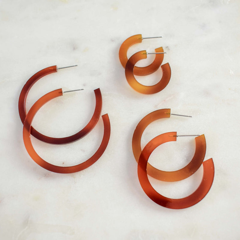 tortoise shell brown neutral hoop earrings 